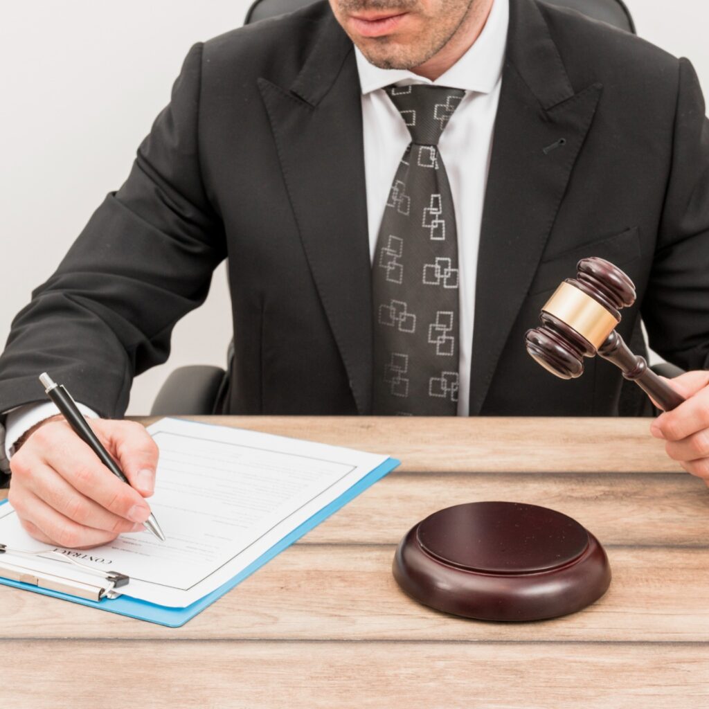a legal consultant in UAE filling the document