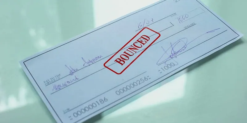 photo od cheque bounce